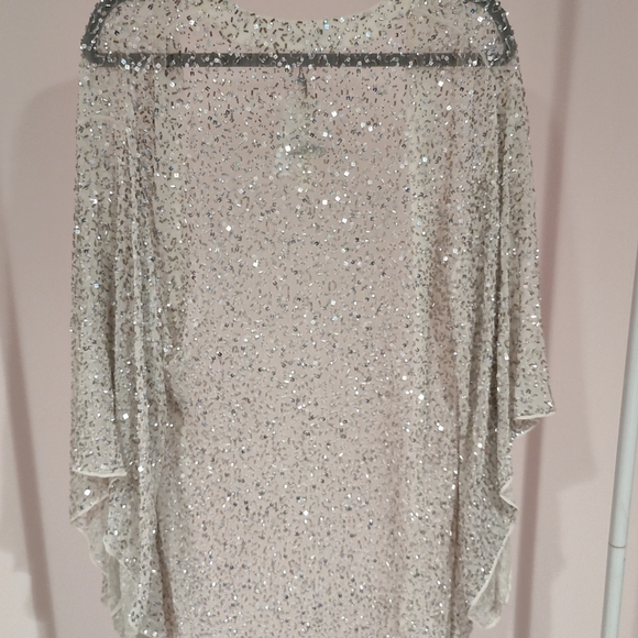 Silver Sequin Shawl - Picture 4 of 4